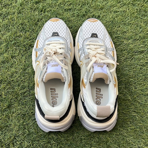 Nike V2K Run - Picture 4 of 5